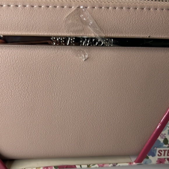 Steve Madden blush color wristlet wallet for women. New with tags. - Picture 2 of 9